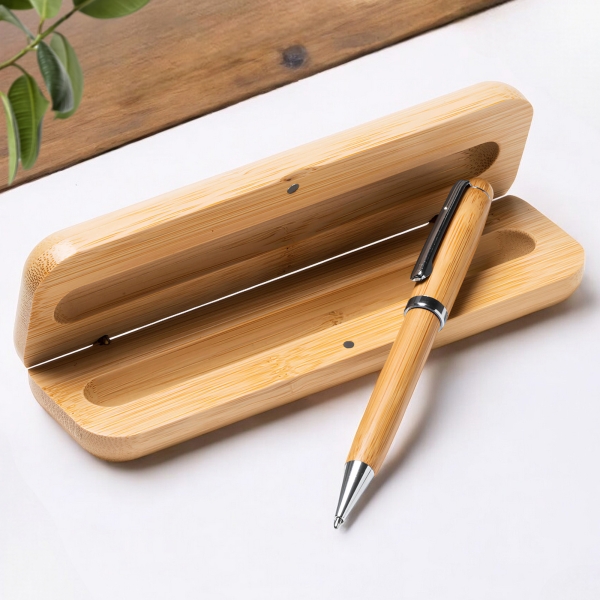 3. Stylo ou kit papeterie personnalisé