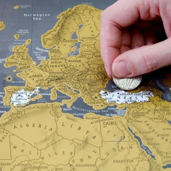 Carte du monde à gratter ou à épingler